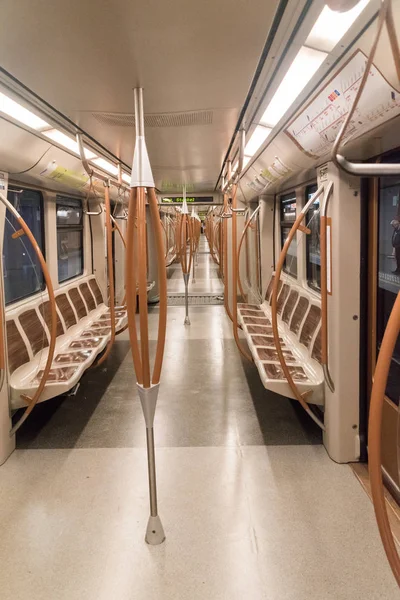 Brüksel'de metro trenintemiz iç.