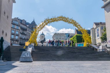 Sarı bisiklet Arch - Tour de France için.