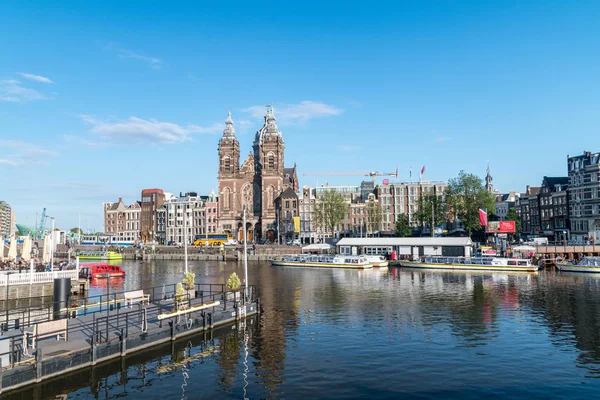 Bazilika svatého Mikuláše ve městě Amsterdam. — Stock fotografie