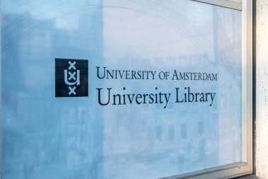 Logo ve yazıt Üniversite Kütüphanesi Amsterdam Üniversitesi'ne aittir.