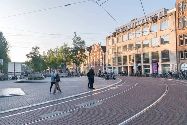 アムステルダムのコニングスプリン広場の眺め. — ストック写真