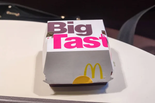 Mcdonald Big Tasty sandviç kutusu. — Stok fotoğraf