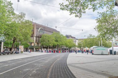 Hannover'deki Ernest Augustus meydanı.