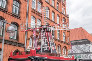 Lausitzer Porter bira reklam ile Yel Değirmeni.