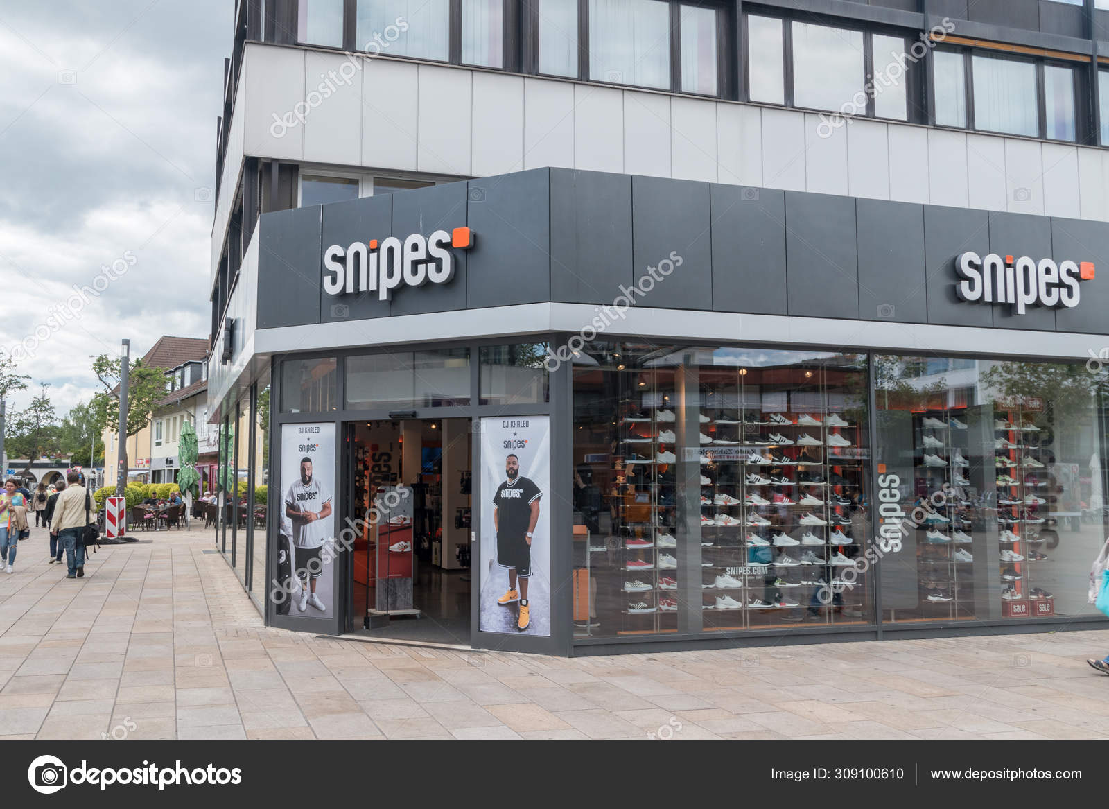 snipes store