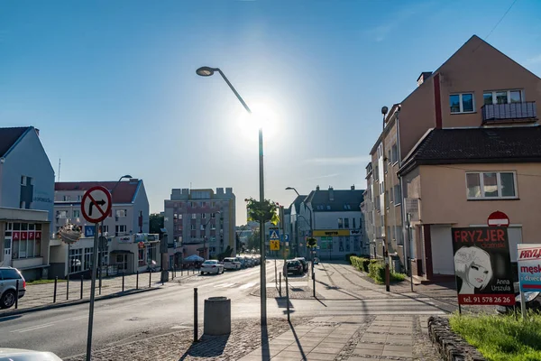 Boleslawa Chrobrego-gatan på morgonen. — Stockfoto