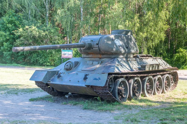 T-34/85 w Muzeum bojowym pierwszej armii polskiej w Zdbicach. — Zdjęcie stockowe