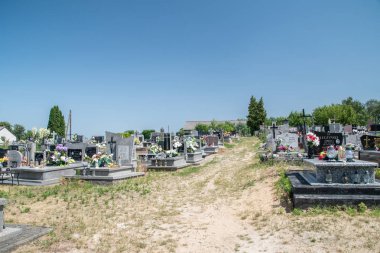 Grodek 'teki mezarlıkta..