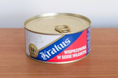 Kendi soslu Krakus Konservesi.