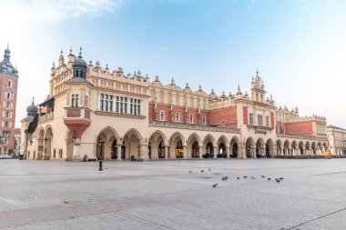 Sabah Rynek Parlak Meydanı 'ndaki Kuaför Salonu' nda..