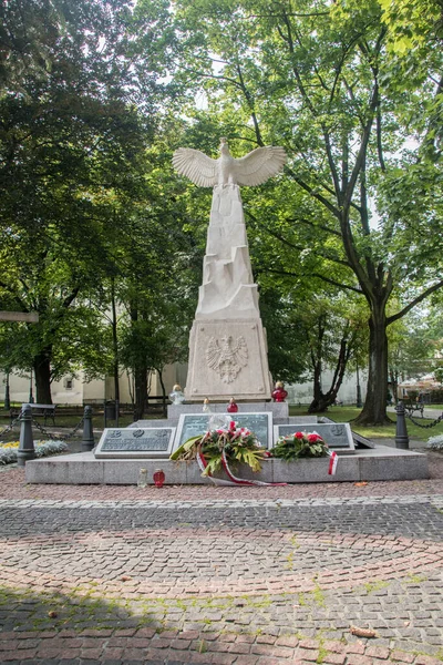 Monumento de renascimento polonês no parque . — Fotografia de Stock