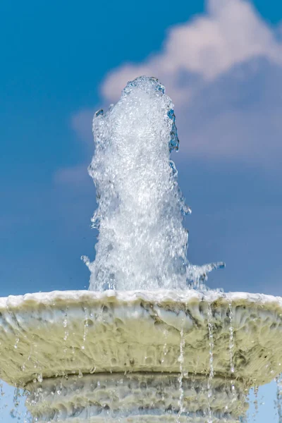 Close-up de topo da fonte de água . — Fotografia de Stock