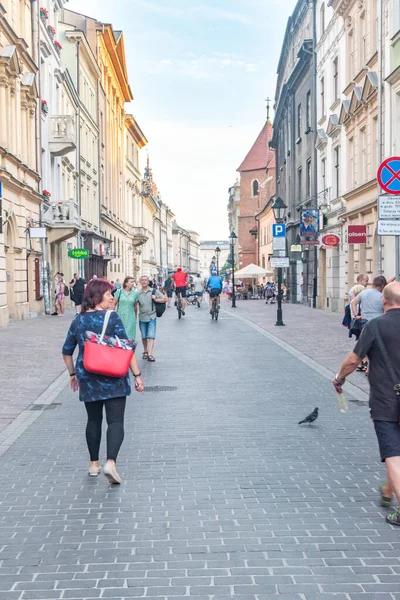 Vista della strada Slawkowska nel centro storico di Cracovia . — Foto Stock