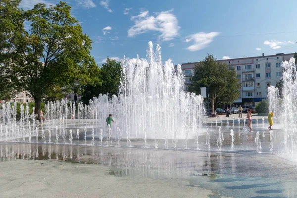 Nueva fuente de agua en el Museo de Bellas Artes de Kaliningrado . — Foto de Stock