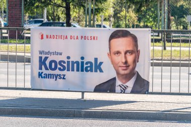 Olsztyn, Polonya - 31 Mayıs 2020: Polonya cumhurbaşkanı adayı Wladyslaw Kosiniak Kamysz 'in seçim posteri.