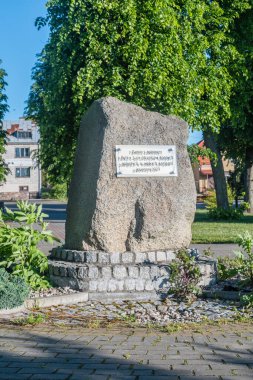 Sniadowo, Polonya - 2 Haziran 2020: 1939 sonbahar savaşında ölen üçüncü at atıcılarının Pulk askerlerinin anısına.