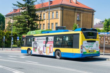 Rzeszow, Polonya - 13 Haziran 2020: Tarnow şehir otobüsü.