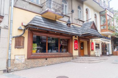 Zakopane, Polonya - 14 Haziran 2020: Zakopane 'deki ilk PSS Spolem mağazası.