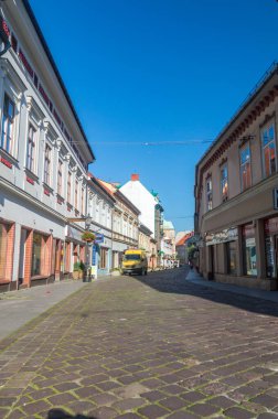 Bielsko-Biala, Polonya - 15 Haziran 2020: 11 Listopada Caddesi, Bielsko-Biala.