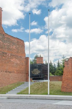 Lodz, Polonya - 16 Haziran 2020: Bağımsızlık Gelenekleri Müzesi anıtı.