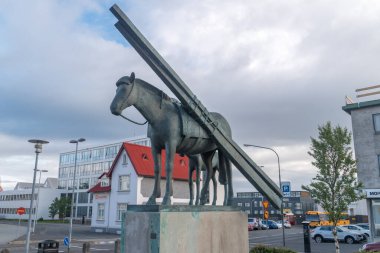 Reykjavik, İzlanda - 19 Haziran 2020: İzlanda at heykeli.
