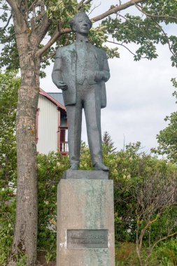 Reykjavik, İzlanda - 14 Haziran 2020: İzlanda Başbakanı Olafur Tryggvason Thors 'un Heykeli.