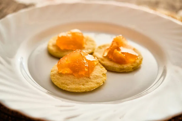Flat Cakes Peach Marmalade Wihte Plate — Stock Photo, Image