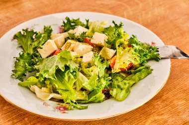 Vegetble salata ile Tabak