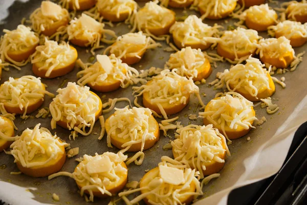 Yellow zucchini with mozzarella and parmesan cheese raw — Stock Photo, Image