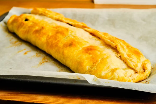 Tasty Homemade Freshly Baked Hot Apple Strudel Baking Paper Tray — Stock Photo, Image