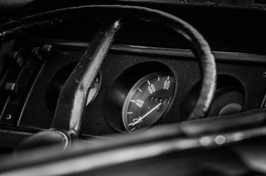 Hız göstergesi, eski araba modelleri.