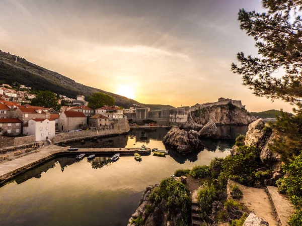 Magnífica Vista Sobre Casco Antiguo Histórico Las Murallas Ciudad Dubrovnik — Foto de Stock