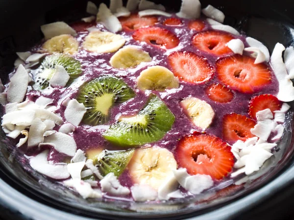 View Vibrant Fresh Fruit Topped Acai Bowl Smoothie Bowl Purple — Stock Photo, Image