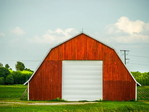 Beautiful Photograph Freshly Painted Red Vintage Weathered Wood Barn Pitched — Stock Photo, Image