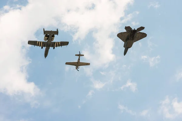 Chicago Agosto 2017 Avião Raptor Mustang Thunderbolt Voam Juntos Sobre — Fotografia de Stock