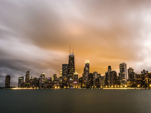 Oak Caddesi Plaj Üzerinde Chicago Şehir Merkezine Güzel Dramatik Uzun — Stok fotoğraf