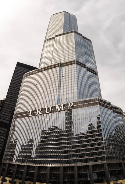 Chicago Aprile 2017 Trump International Hotel Tower Erge Lungo Fiume — Foto Stock