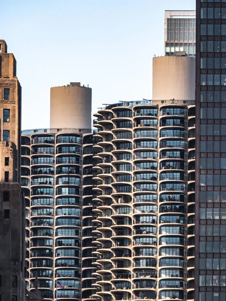 Chicago Marzo 2019 Gente Reúne Sus Balcones Marina City Towers —  Fotos de Stock