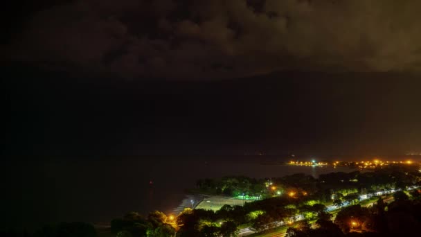 Bovenaanzicht Van Dramatische Storm Wolken Met Blikseminslag Bewegen Donkere Nachtelijke — Stockvideo