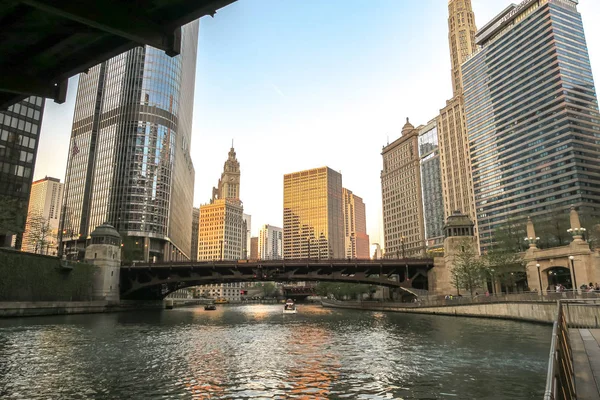 Chicago Mai 2016 Trumpf Internationales Hochhaus Ragt Hoch Über Seine — Stockfoto