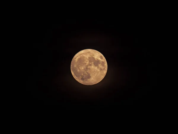 Μια Οπτική Απομονωμένη Αναλυτική Εικόνα Της Πλήρους Σελήνης Της Μικρής — Φωτογραφία Αρχείου