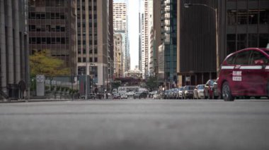 Chicago, Il - 19 Ekim 2019: Cumartesi sabahı Chicago Açık Ev etkinliği başladığında insanlar şehir merkezine doğru yola koyulmaya başlıyorlar..