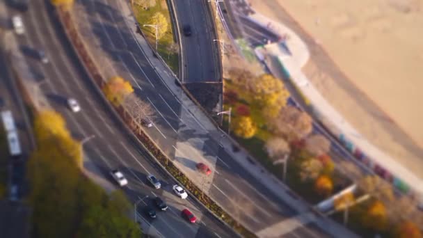 Panning Miniatuur Kantelen Shift Tijd Verstrijken Van Het Meer Fietspad — Stockvideo