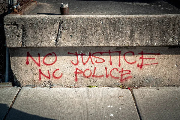 Chicago June 11Th 2020 Someone Spray Painted Words Justice Police — Stock Photo, Image