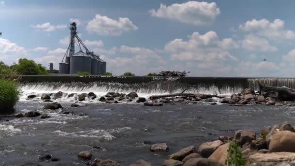 Burlington Juli 2020 Watervallen Een Zachte Bocht Langs Dam Bij — Stockvideo