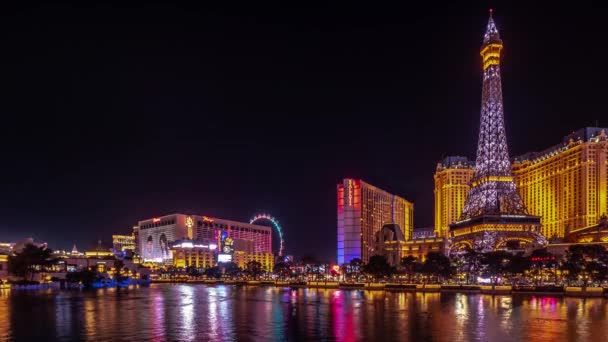 Las Vegas Ocak 2019 Bellagio Çeşmeleri Geceyi Jetleri Işıklarıyla Aydınlatarak — Stok video