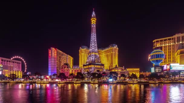 Las Vegas Janeiro 2019 Fontes Bellagio Iluminam Noite Com Jatos — Vídeo de Stock