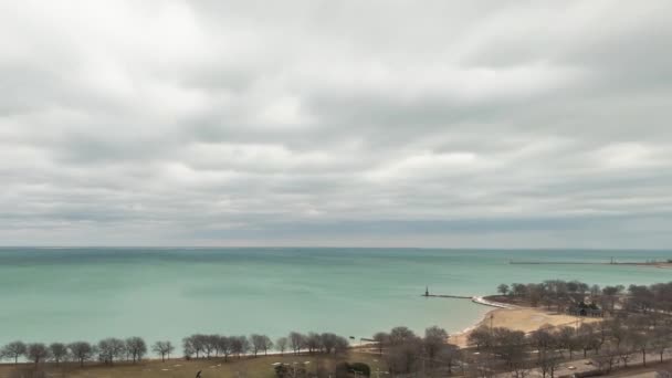 Chicago Février 2019 Couverture Nuageuse Épaisse Déploie Sur Les Eaux — Video