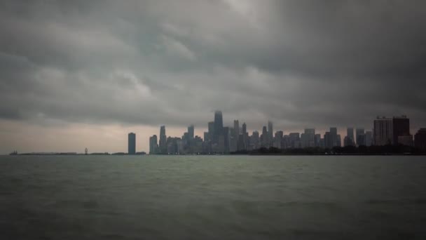 Panning Panorâmica Cidade Skyline Ver Timelapse Chicago Com Nuvens Tempestade — Vídeo de Stock