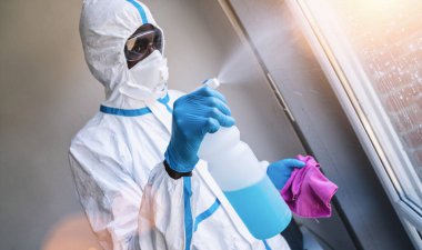 disinfection and cleaning in the intensive care unit of a clinic with infectious Covid-19 patients